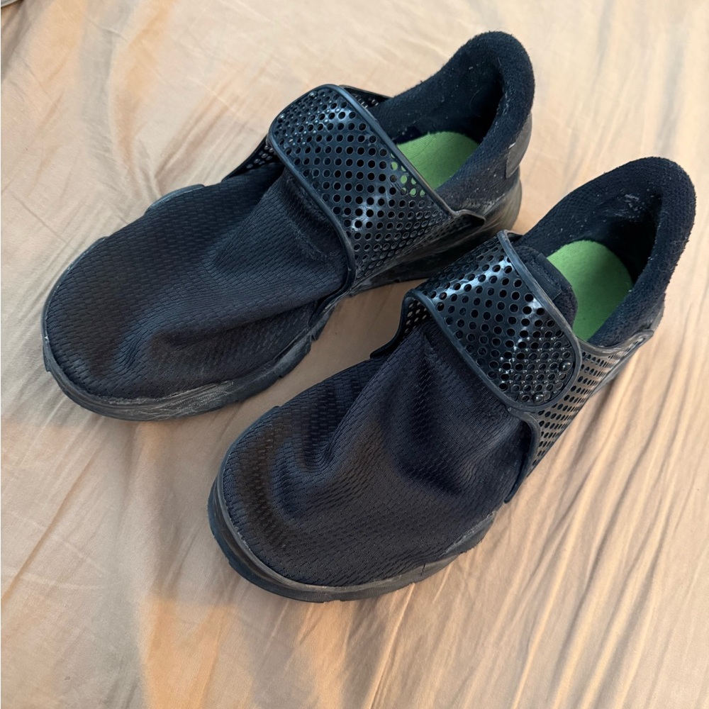 Nike Kids Black Slip-On Sneakers